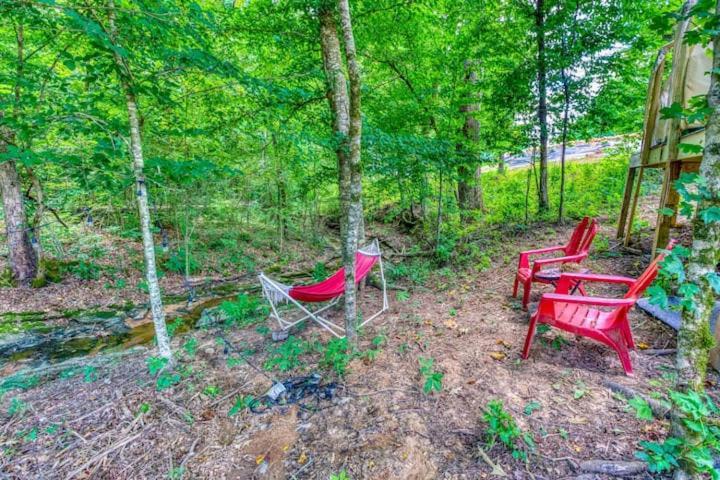 The Aries-A Stargazing, Luxury Glamping Tent Rogersville Bagian luar foto